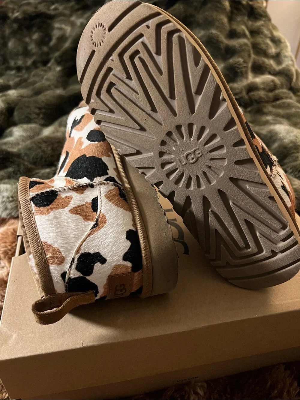 UGG Classic Ultra Mini Cow Print Boots | Size W 8